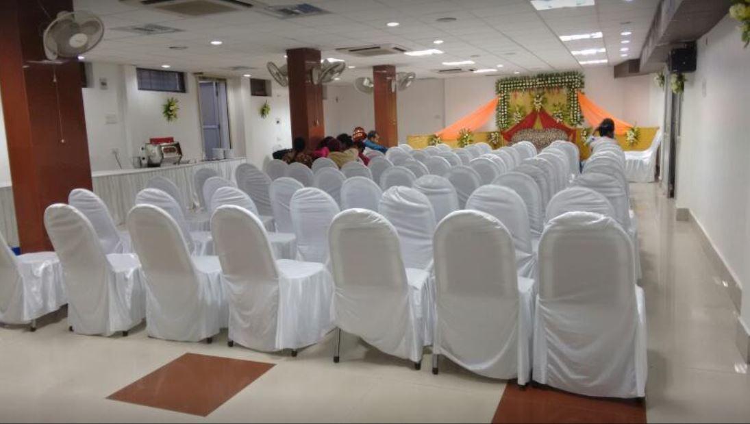 Hotel Aman Palace Prayagraj Bagian luar foto